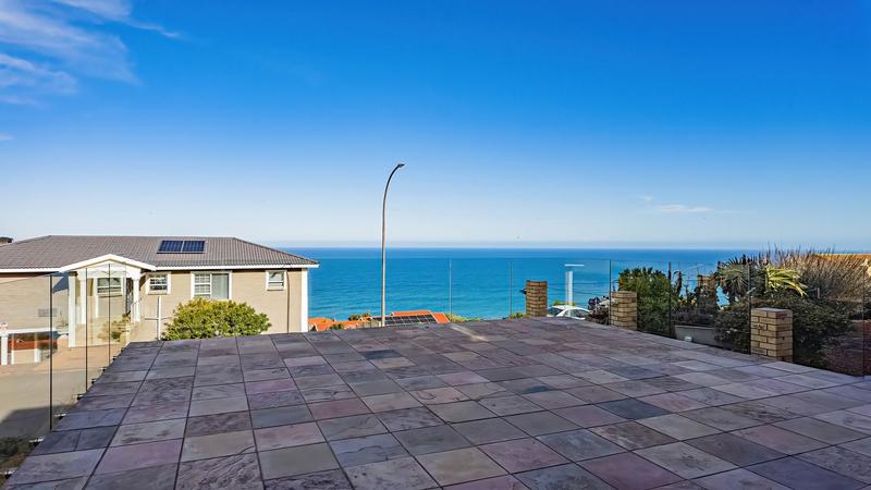6 Bedroom Property for Sale in Dana Bay Western Cape